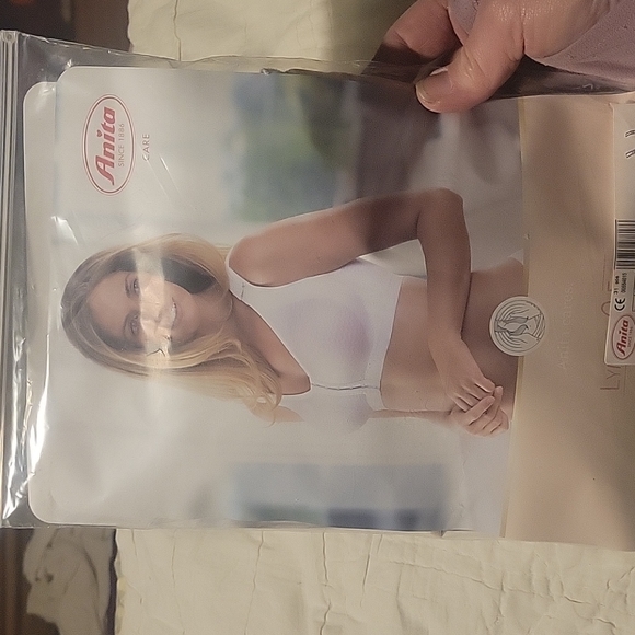 Anita Lymph-O-Fit Lymph Relief Bra - Picture 3 of 4